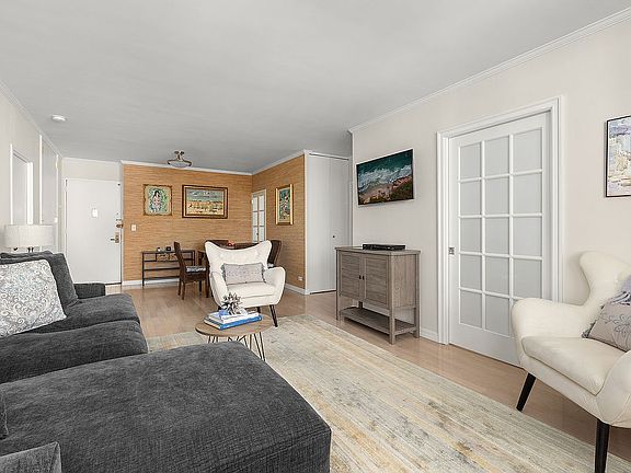 4th image of 515 E 79th St APT 24C