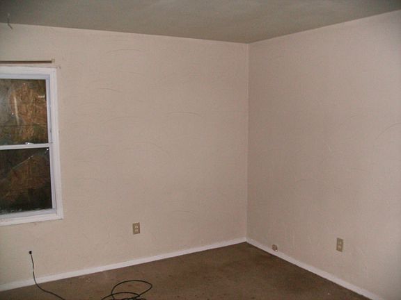 5th image of 3150 Laverne Dr