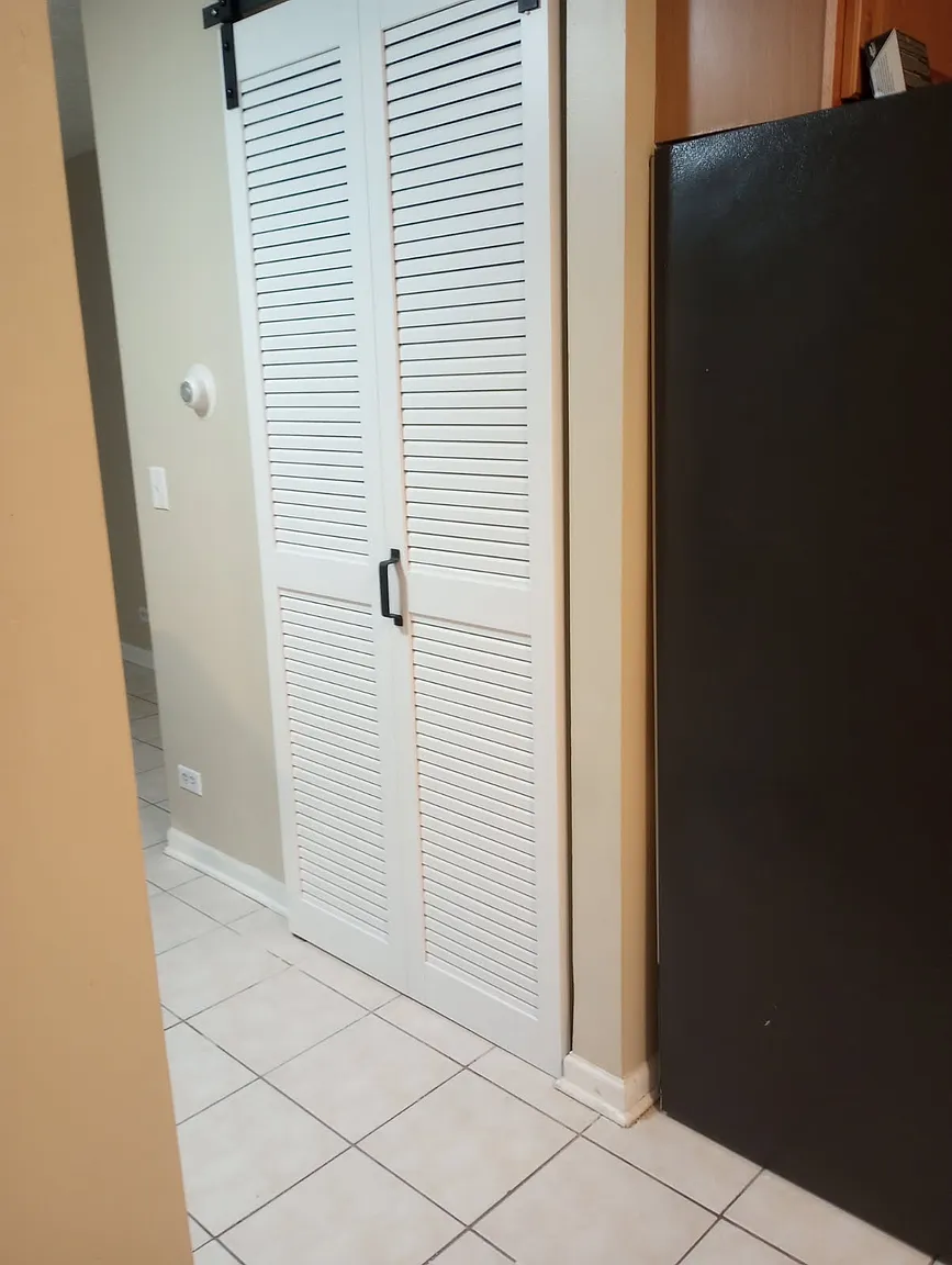 375 Echo Ln APT 2 photo 1