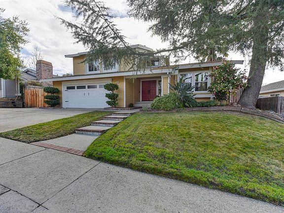 5th image of 8308 Crestshire Cir