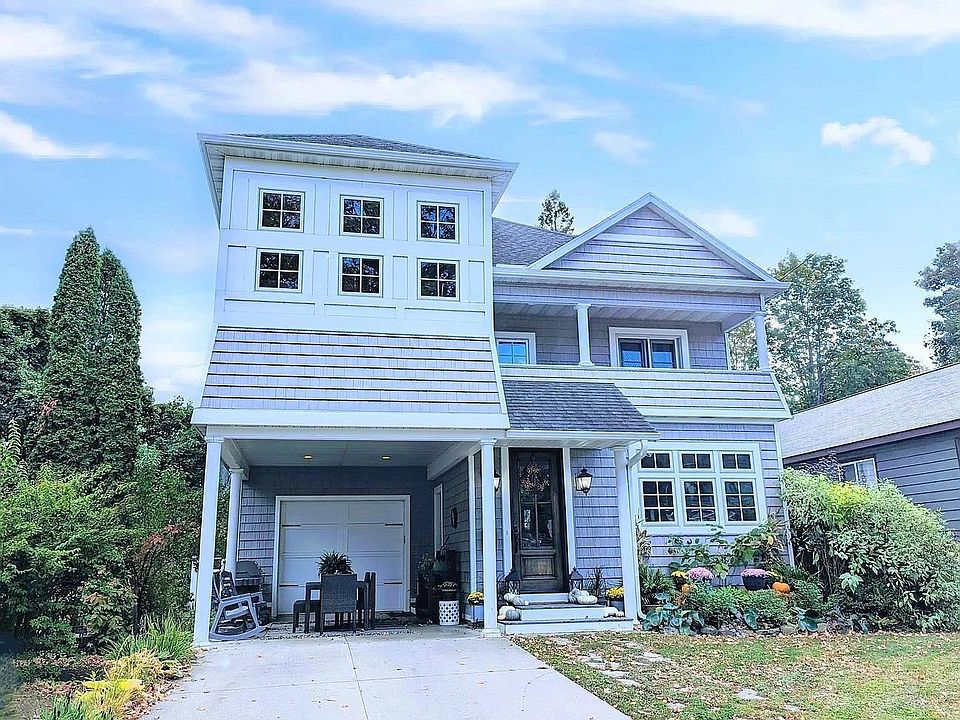 1st image of 336 E Arch St
