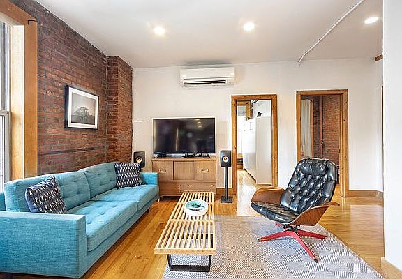3rd image of 36 E 2nd St #3