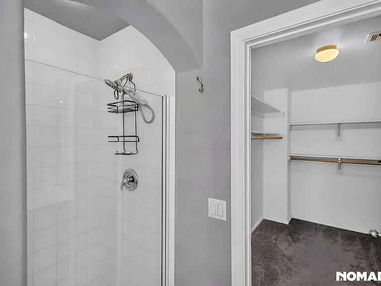 8528 Myrsine Ct — Photo 32