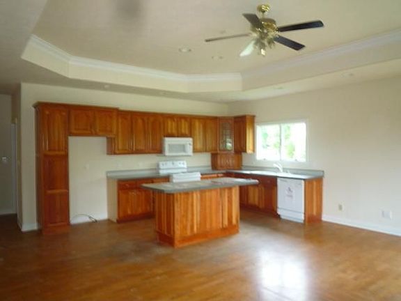 4th image of 7630 Meadow Violet Dr