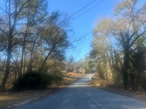 Exterior Neighborhood (street photo)