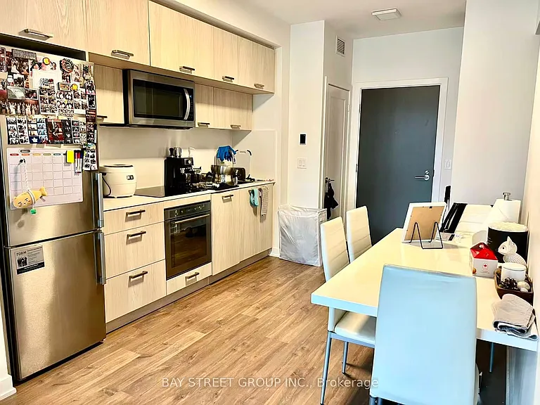 50 McCaul St #906 — Photo 7