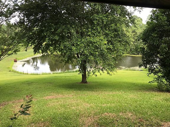 4th image of 700 Joyce Ln