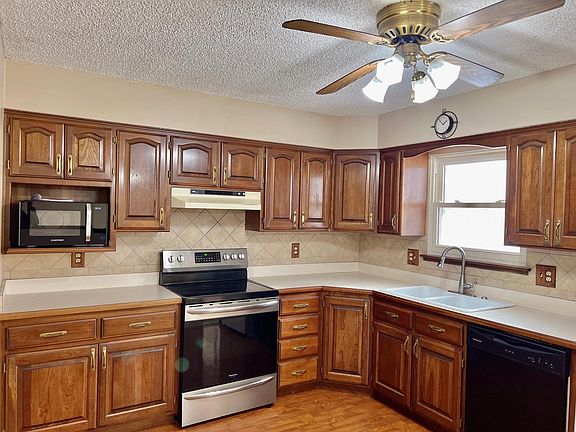 2nd image of 4205 SW 35th Ter