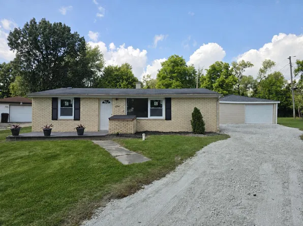 12704 Whitcomb St, Crown Point, IN 46307