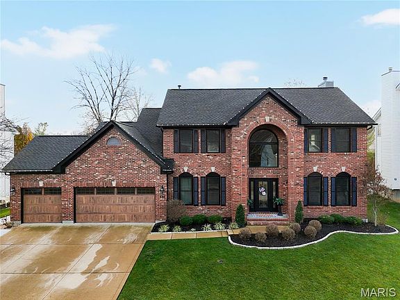 2nd image of 530 Eaglesridge Dr