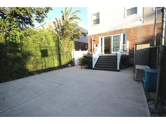 Sold by Bergen Basin Real Estate | media 91