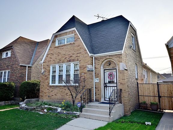 2nd image of 3320 N Oak Park Ave