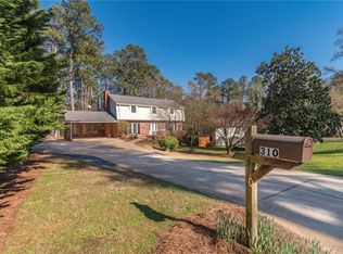 310 Jade Cove Dr, Roswell, GA 30075