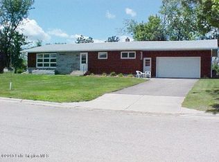 619 4th St NW, Wadena, MN 56482