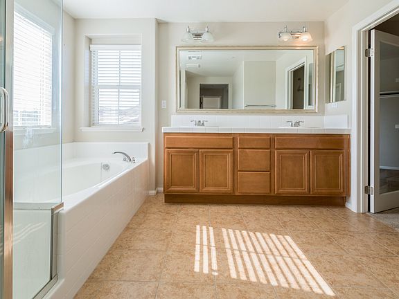 5th image of 29598 Pebble Creek Ct