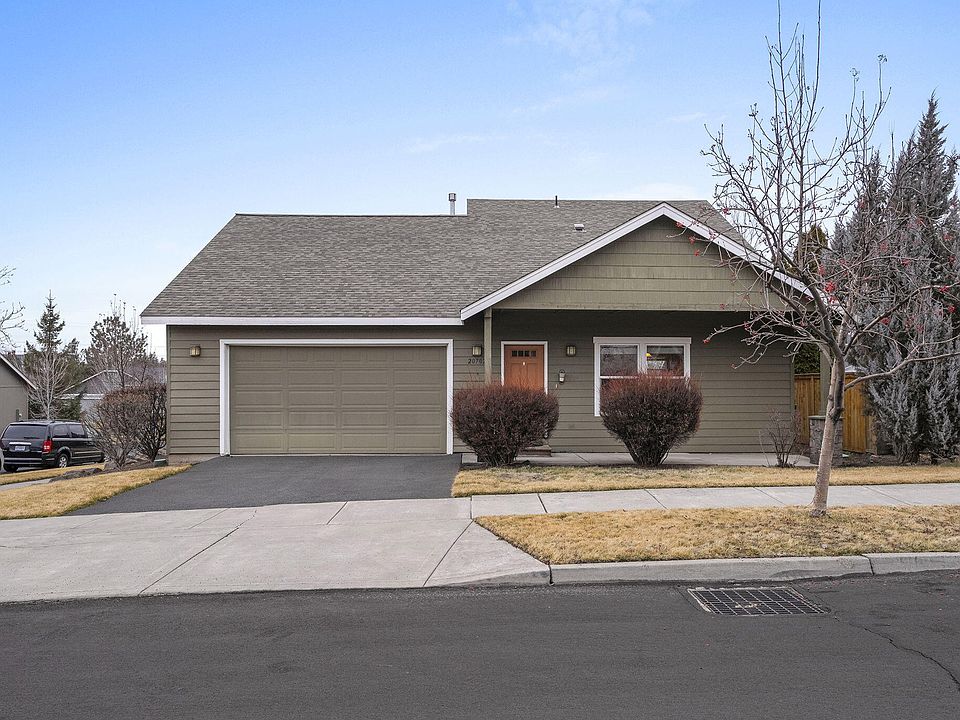 1st image of 20702 Beaumont Dr