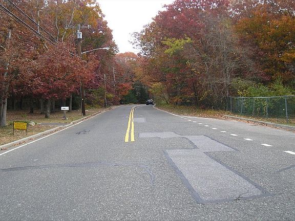 4th image of 219 Johnson Ave