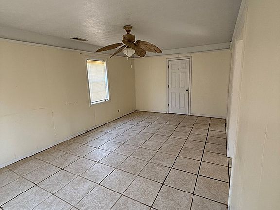 4th image of 5616 SE Monmouth Dr