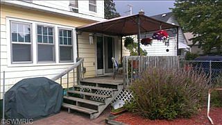 4th image of 830 Garfield Ave NW