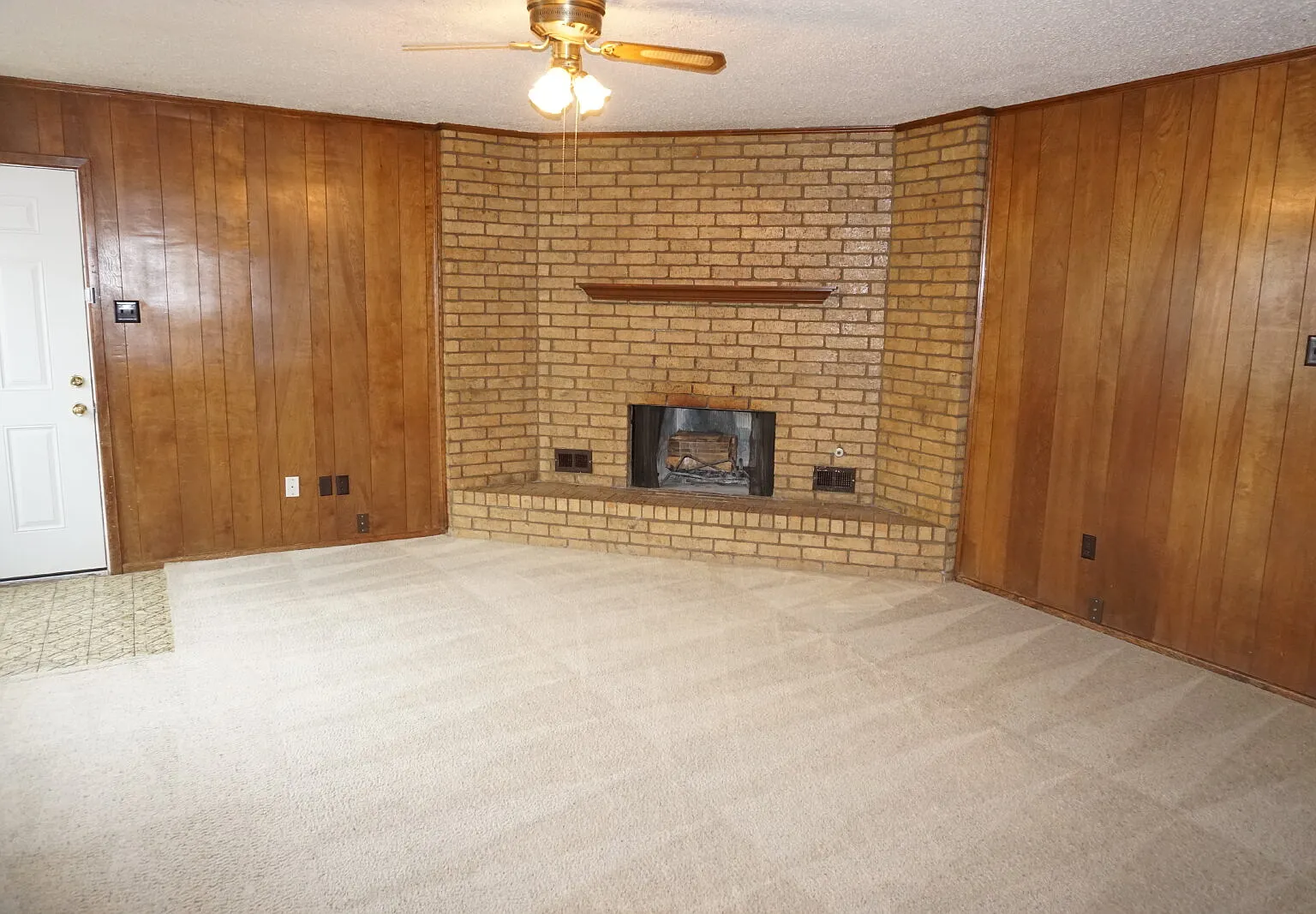 2 bed, 1.0 bath, 1125 sqft, $950 — Photo 2