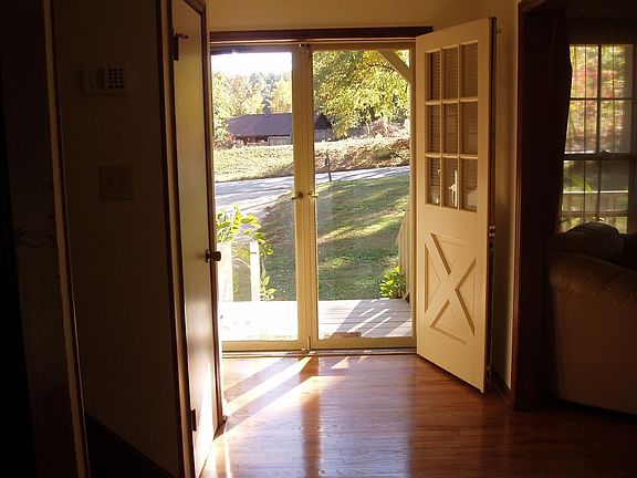 Foyer Entry w/Hardwood Flooring