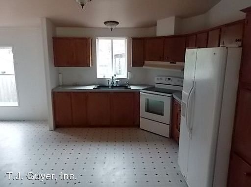 2nd image of 410 Columbia Rd