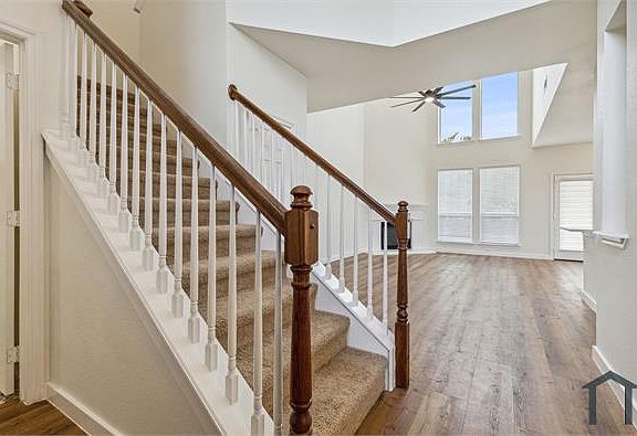 4th image of 4844 Jodi Dr