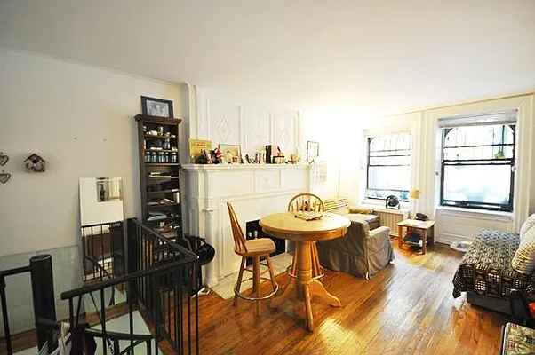 Rented by Michael Apfelbaum, LREB | media 1