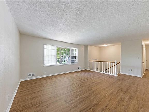 5th image of 4210 E 53rd St