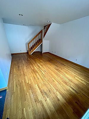 2nd image of 25 Avenue C APT 1A