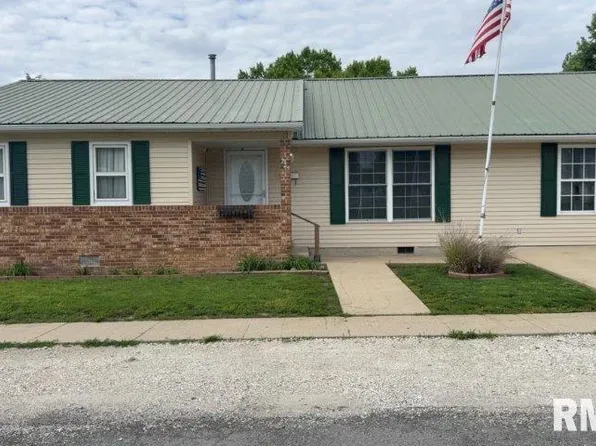 222 Ayres St, White Hall, IL 62092