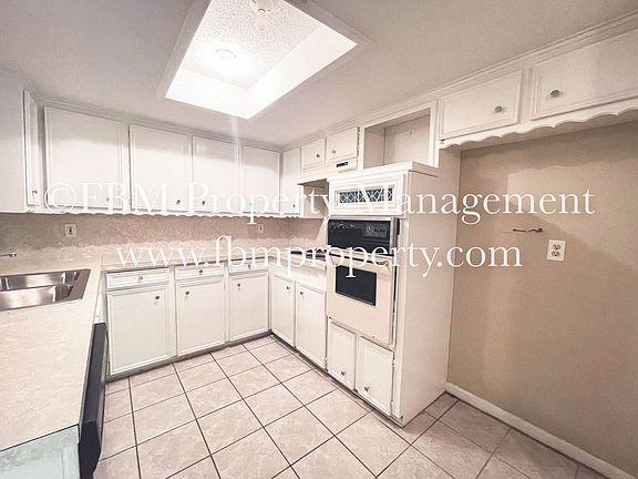 5th image of 126-128 Valleyglen Dr