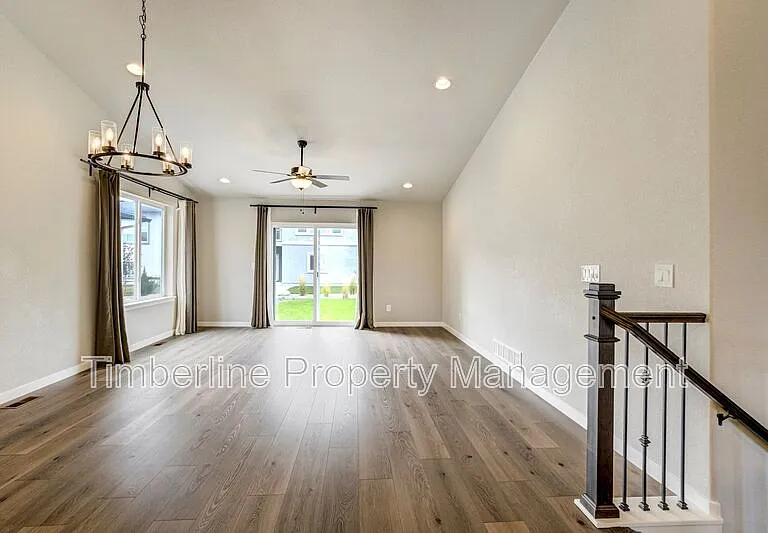 6348 Deco Dr — Photo 21