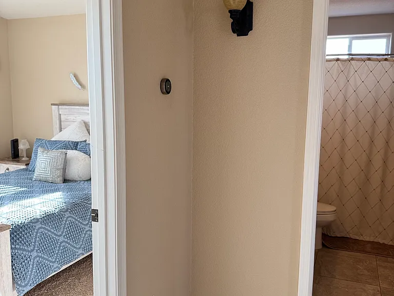 2399 E Klamath Loop — Photo 32