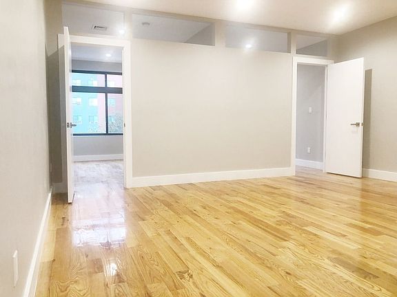 3rd image of 834 Herkimer St Penthouse 4