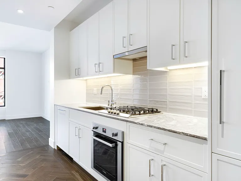 10 Lenox Ave #6B — Photo 4