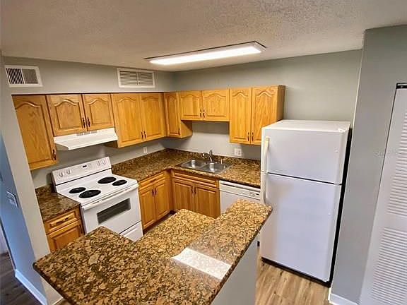 2nd image of 370 Lake Tahoe 101 Ct