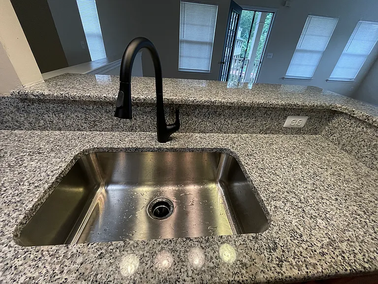 474 Village Dr — Photo 9