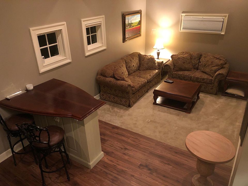 Living area has separate ac zone