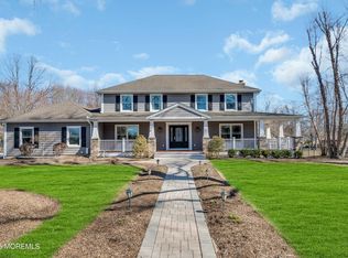 12 Terry Ln, Middletown, NJ 07748