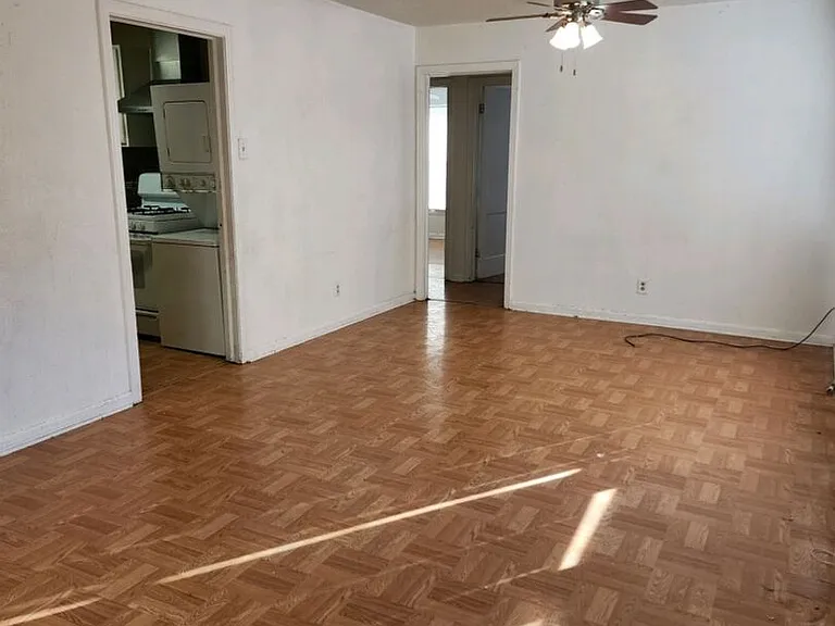 1903 Poage Ave — Photo 2