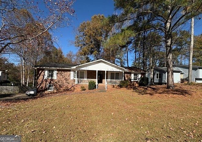 1st image of 2490 Trent Dr