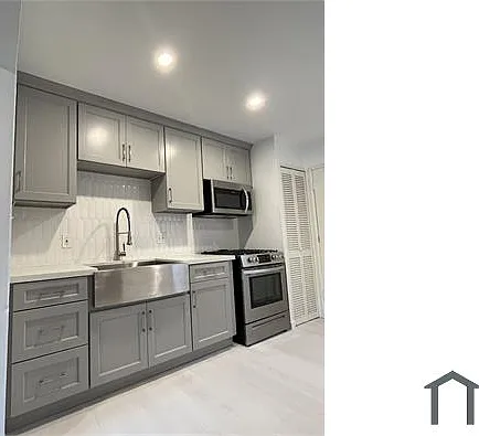 952 Chester St — Photo 5