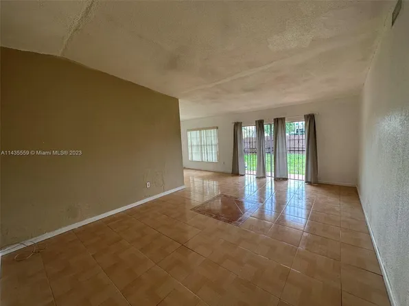 19628 NW 30th Pl, Miami Gardens, FL 33056