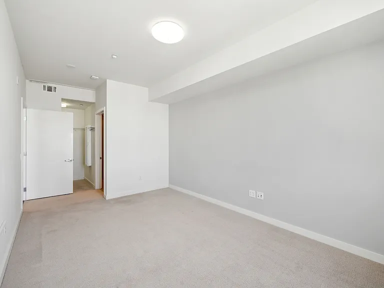50 Jerrold Ave #305 — Photo 12