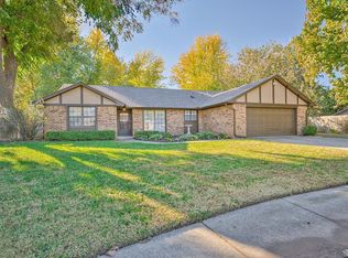 3910 Pine Tree Cir, Norman, OK 73072