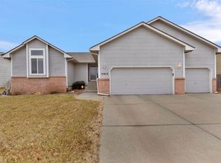 10614 W Atlanta Cir, Wichita, KS 67215
