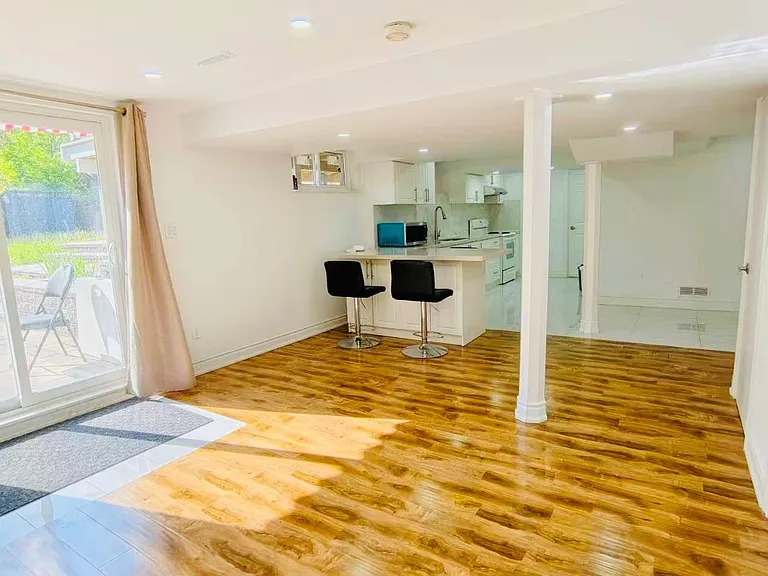 18 Rollingwood Dr #BASEMENT — Photo 3