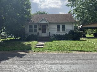 106 S 5th St, Dupo, IL 62239