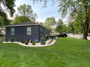 8824 Hemlock Dr, Overland Park, KS 66212